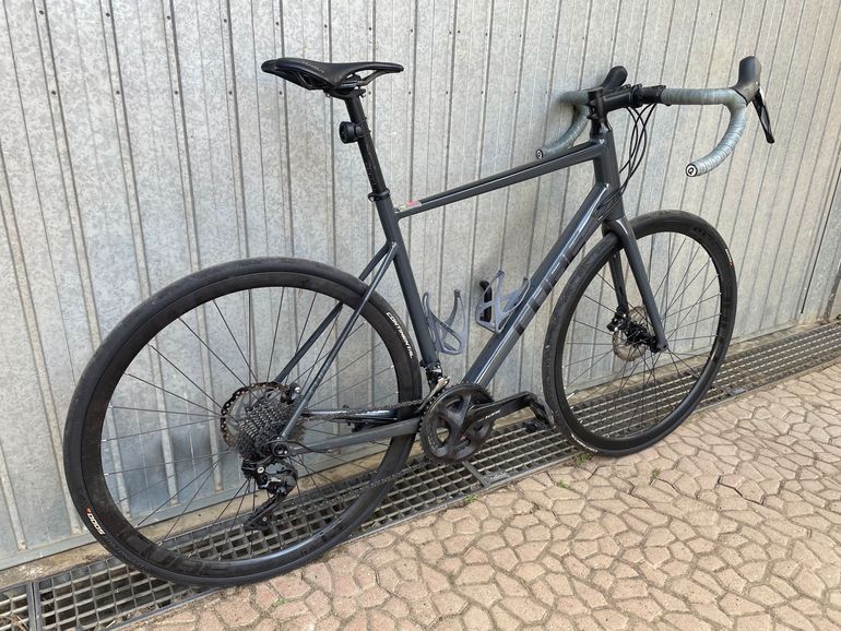 Used CUBE ATTAIN SLX 2022 2022 Road & Gravel, Light Gray — image 4 of 7