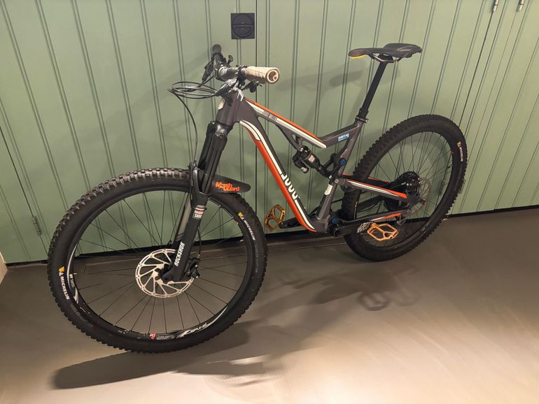 Used Rose 2015 Rose Root Miller 2015 Mountainbike, Light Gray — image 1 of 8