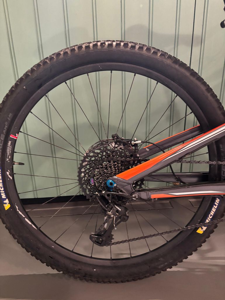 Used Rose 2015 Rose Root Miller 2015 Mountainbike, Light Gray — image 5 of 8