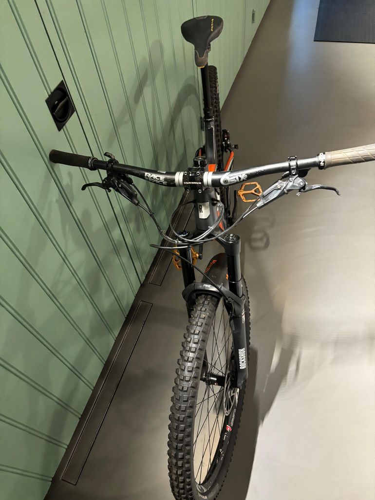Used Rose 2015 Rose Root Miller 2015 Mountainbike, Light Gray — image 3 of 8