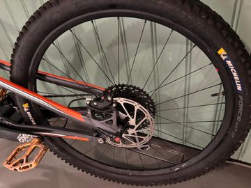 Used Rose 2015 Rose Root Miller 2015 Mountainbike, Light Gray — image 4 of 8