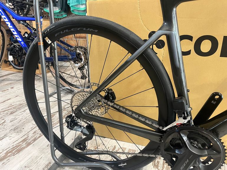 Used Colnago V4 2025 Road & Gravel, Black — image 5 of 6
