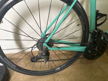 Used Vitoria Velo SL02 2022 Road & Gravel, Green — image 3 of 8