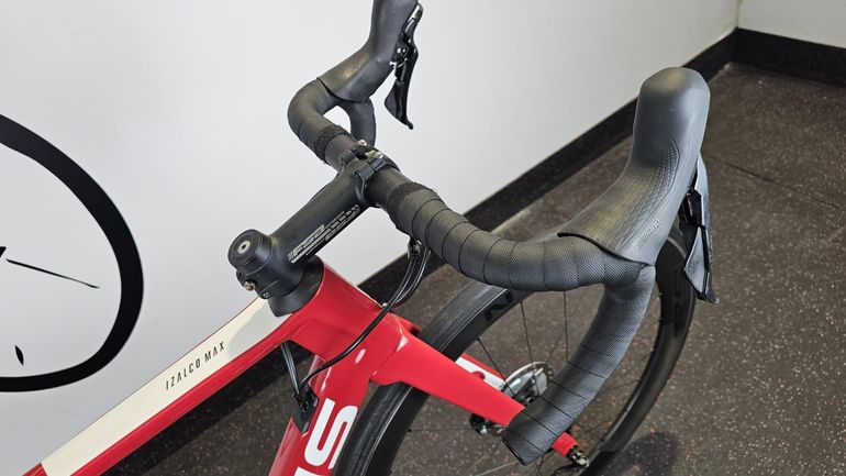 Used Focus IZALCO MAX 8.9 2022 2022 Road & Gravel, Red — image 18 of 20