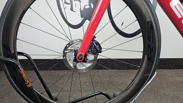 Used Focus IZALCO MAX 8.9 2022 2022 Road & Gravel, Red — image 5 of 20