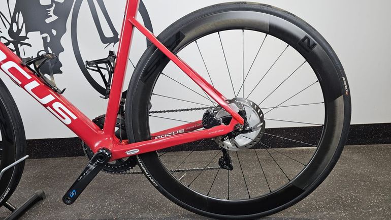 Used Focus IZALCO MAX 8.9 2022 2022 Road & Gravel, Red — image 7 of 20
