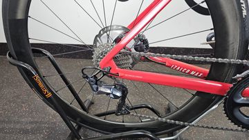 Used Focus IZALCO MAX 8.9 2022 2022 Road & Gravel, Red — image 15 of 20