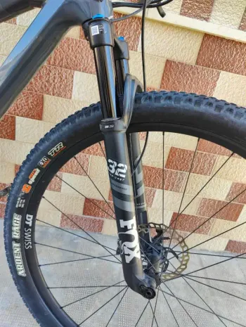 Used CUBE REACTION C:62 PRO 2022 2022 Mountainbike, Light Gray, 29 — image 5 of 9