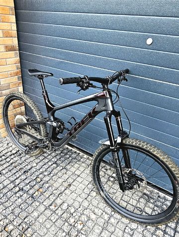 Used Trek Top Fuel 9.8 XT 2024 2024 Mountainbike, Light Gray, 29 — image 2 of 14