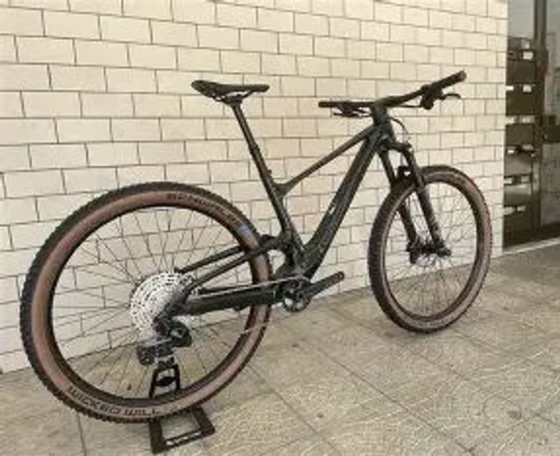 Scott Spark 930 2024 2024 Mountainbike d'occasion — image 2 sur 4