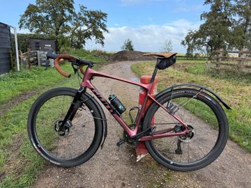 Used Giant Revolt, Advanced Pro 1 2021 2021 Road & Gravel