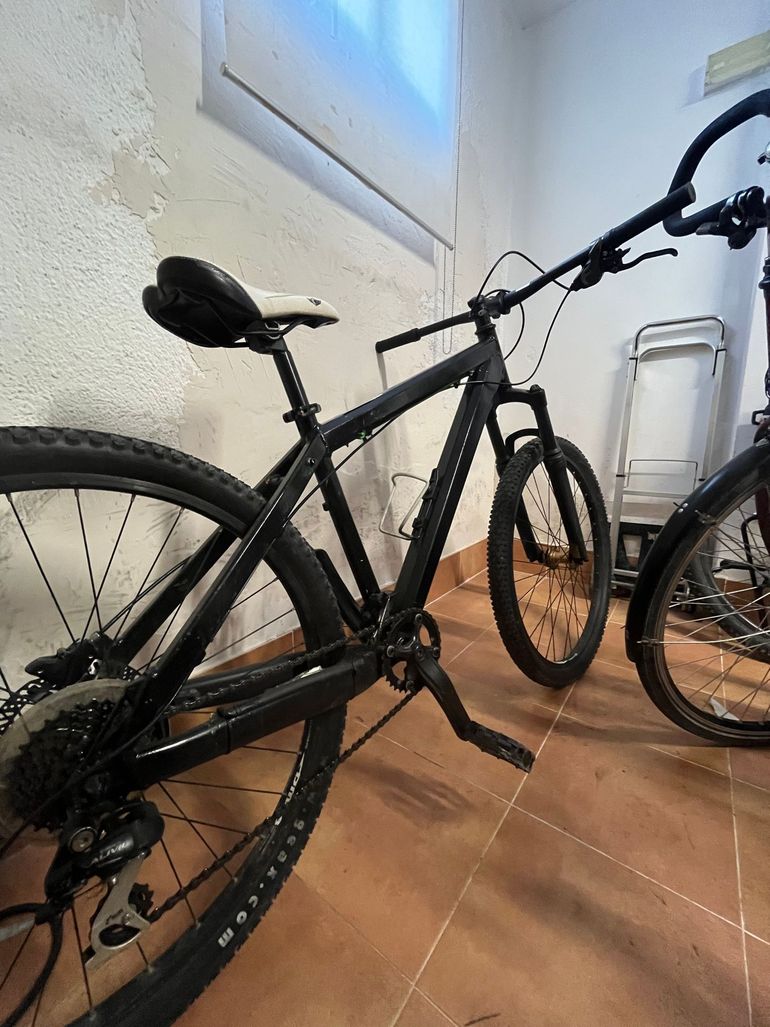 Used Scott Scale 2010 2010 Mountainbike, Black — image 1 of 9