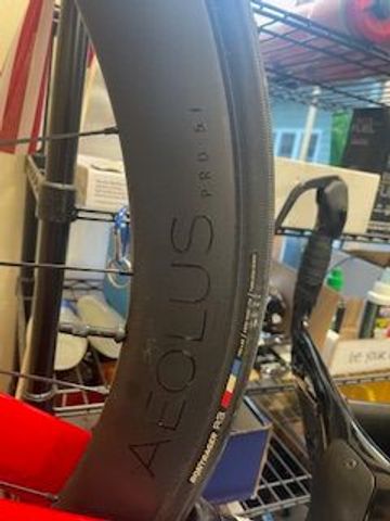 Used Trek Speed concept Shimano 105 Di2 2023 Road & Gravel, Red — image 3 of 3