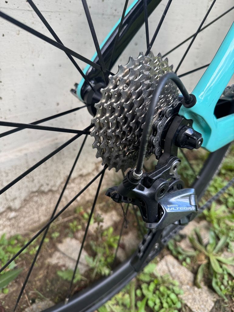 Used Bianchi Aria Ultegra 2020 2020 Road & Gravel, Blue — image 6 of 6