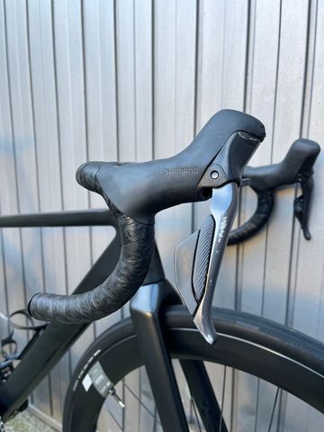 Used Canyon Ultimate CF SLX 8 Di2 2023 2023 Road & Gravel, Black — image 6 of 36