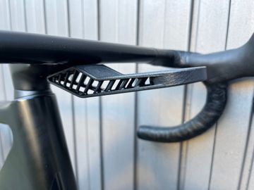 Used Canyon Ultimate CF SLX 8 Di2 2023 2023 Road & Gravel, Black — image 19 of 36