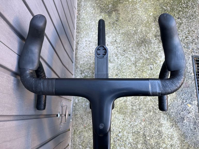 Used Canyon Ultimate CF SLX 8 Di2 2023 2023 Road & Gravel, Black — image 18 of 36