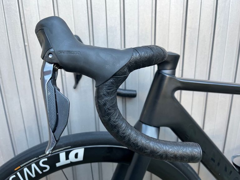 Used Canyon Ultimate CF SLX 8 Di2 2023 2023 Road & Gravel, Black — image 22 of 36