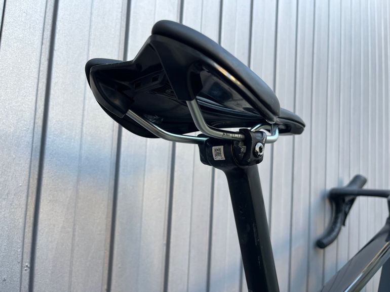 Used Canyon Ultimate CF SLX 8 Di2 2023 2023 Road & Gravel, Black — image 17 of 36