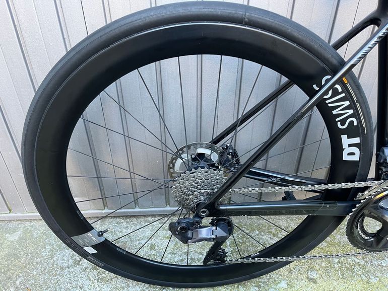Used Canyon Ultimate CF SLX 8 Di2 2023 2023 Road & Gravel, Black — image 15 of 36