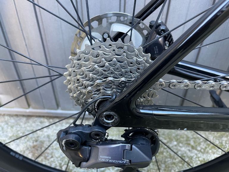 Used Canyon Ultimate CF SLX 8 Di2 2023 2023 Road & Gravel, Black — image 14 of 36