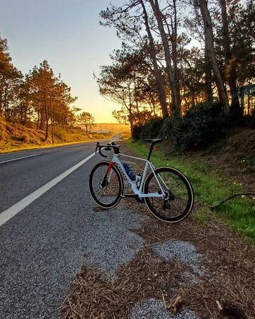 Used Orbea ORCA M20iLTD PWR 2024 2024 Road & Gravel, White — image 3 of 3
