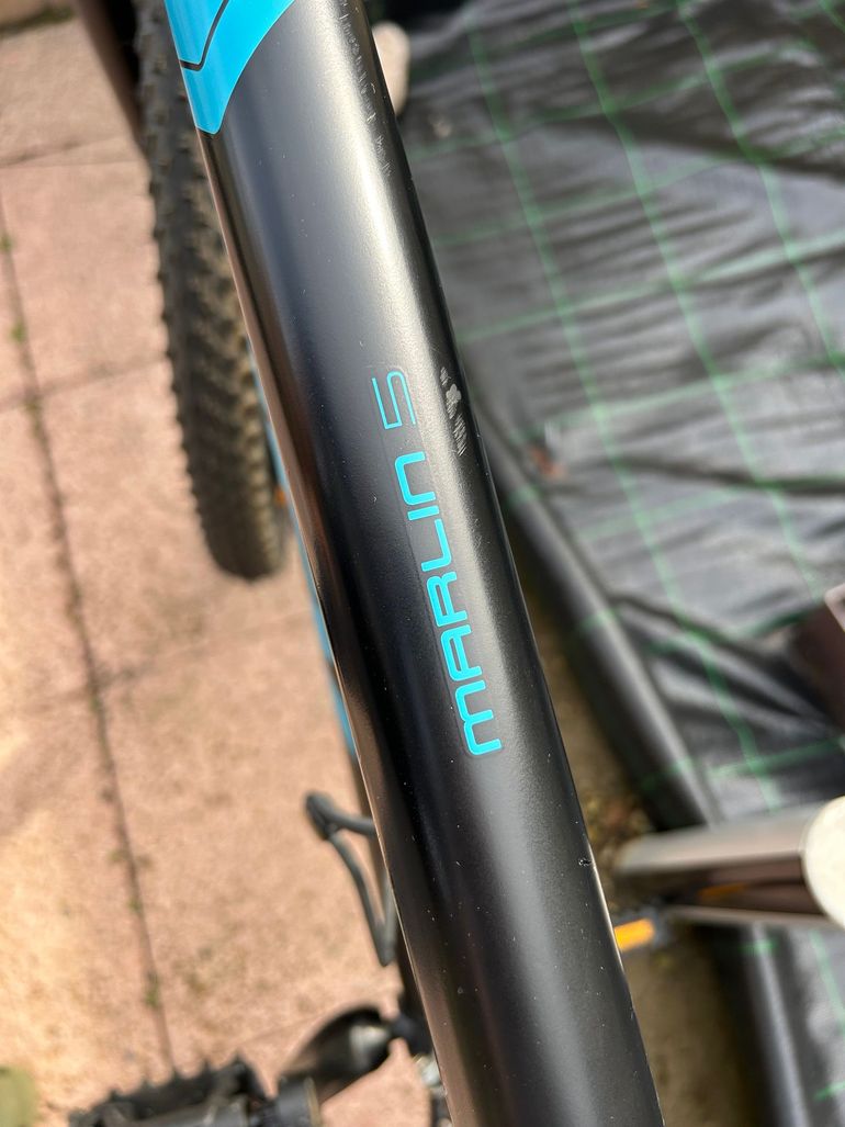 Used Trek Marlin 5 2020 2020 Mountainbike, Black, 27.5, 29 — image 8 of 13
