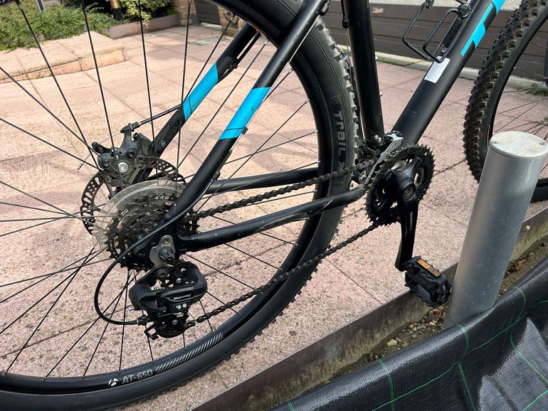 Used Trek Marlin 5 2020 2020 Mountainbike, Black, 27.5, 29 — image 3 of 13