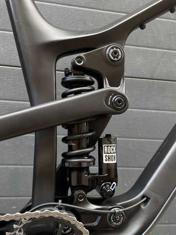 Used Propain Tyee Cf 6 Custom 2023 Mountainbike, Black — image 8 of 18
