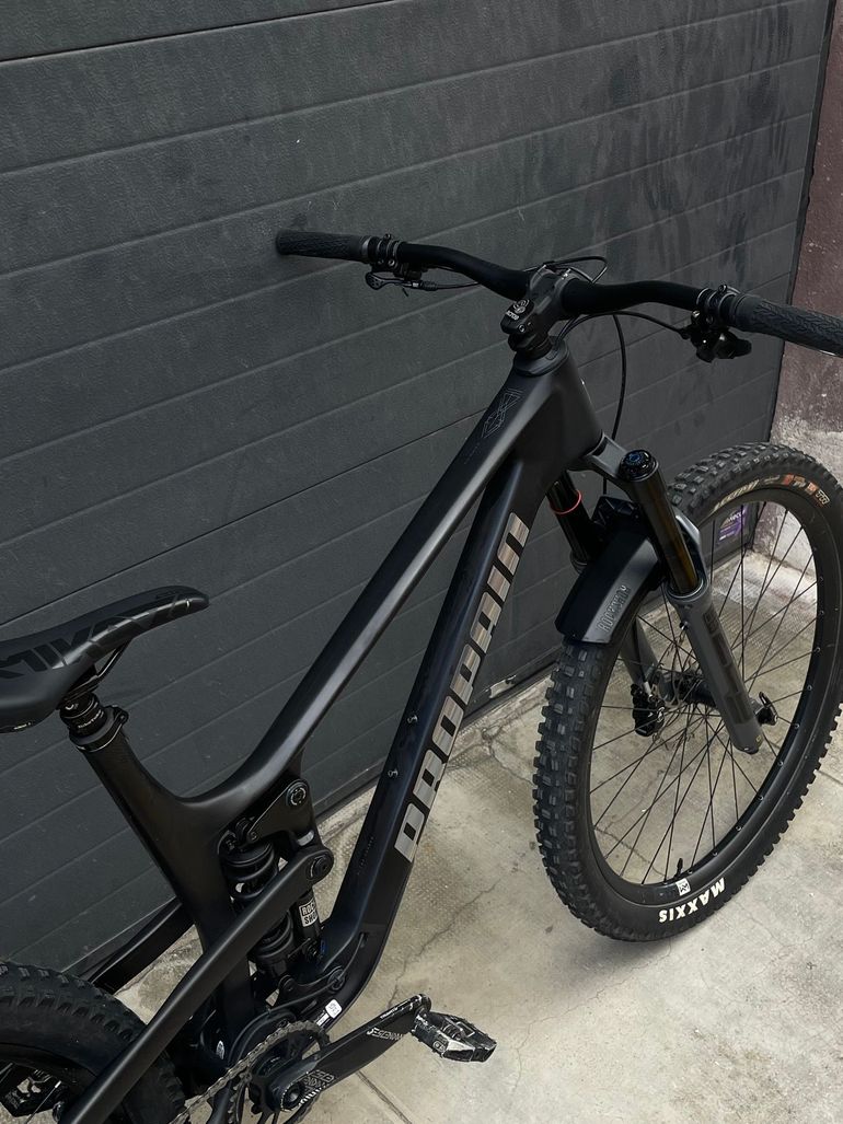 Used Propain Tyee Cf 6 Custom 2023 Mountainbike, Black — image 5 of 18
