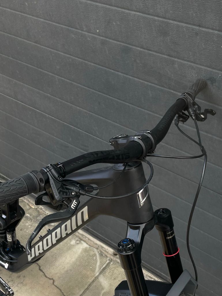 Used Propain Tyee Cf 6 Custom 2023 Mountainbike, Black — image 10 of 18