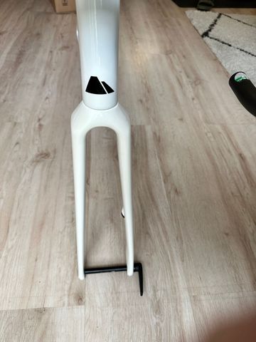 Used Canyon Ultimate CF SLX 8 AXS 2025 Frameset 2025 Road & Gravel, White — image 9 of 17