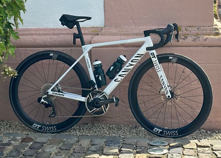 Used Canyon Ultimate CF SLX 8 AXS 2025 Frameset 2025 Road & Gravel, White — image 17 of 17