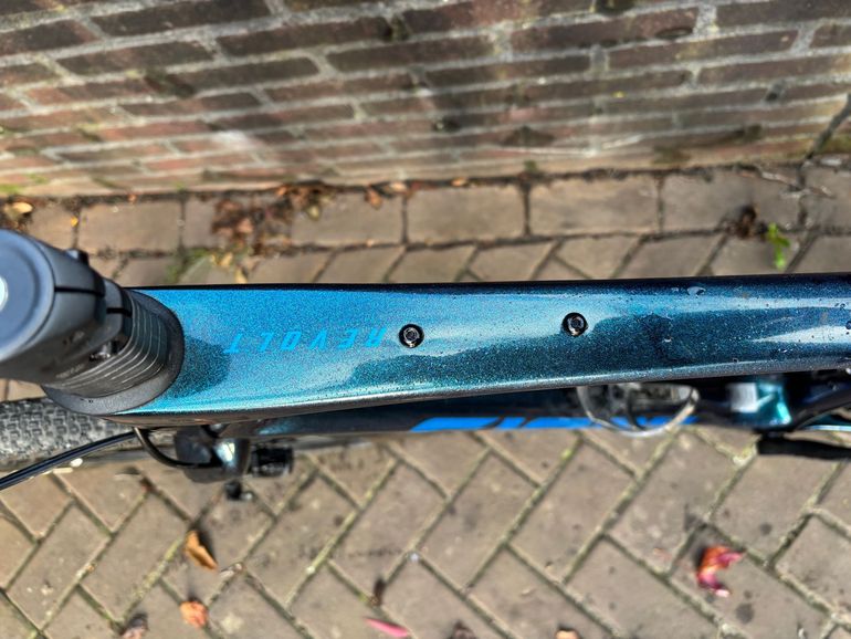 Used Giant Revolt Advanced 2 2023 Road & Gravel, Blue — image 4 of 6