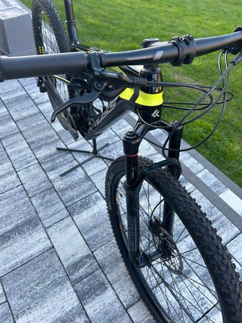 Used Kross EARTH 3.0 2022 Mountainbike, Black — image 6 of 12