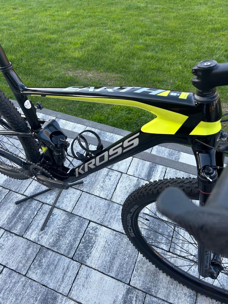 Used Kross EARTH 3.0 2022 Mountainbike, Black — image 5 of 12