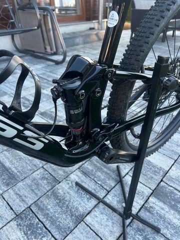 Used Kross EARTH 3.0 2022 Mountainbike, Black — image 12 of 12