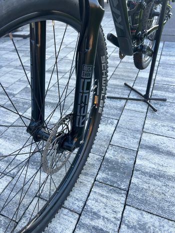 Used Kross EARTH 3.0 2022 Mountainbike, Black — image 8 of 12