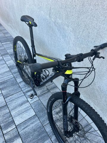 Used Kross EARTH 3.0 2022 Mountainbike, Black — image 2 of 12