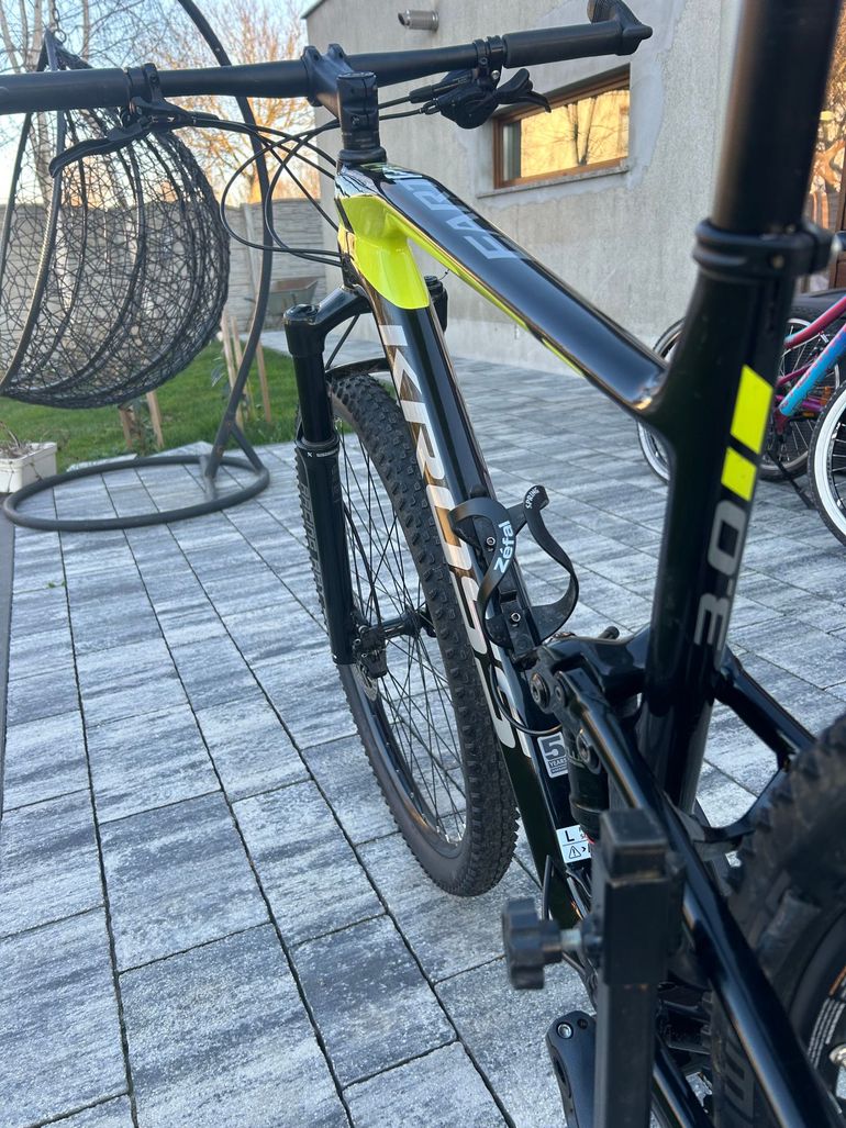 Used Kross EARTH 3.0 2022 Mountainbike, Black — image 10 of 12