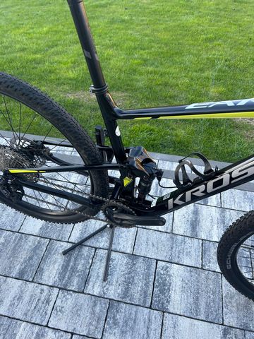 Used Kross EARTH 3.0 2022 Mountainbike, Black — image 4 of 12