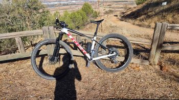 Used Trek Procaliber SRAM GX Eagle 2022 Mountainbike, White — image 9 of 10