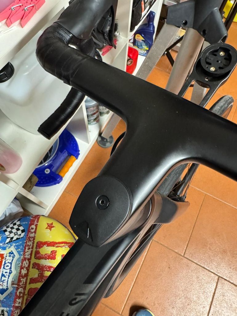 Used Canyon Ultimate Shimano Ultegra Di2 2021 Road & Gravel, Black — image 3 of 4