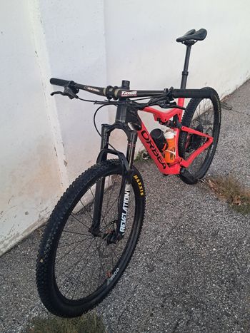 Used Orbea Oiz SRAM X01 Eagle AXS 2022 Mountainbike, Red — image 2 of 3