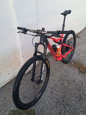 Used Orbea Oiz SRAM X01 Eagle AXS 2022 Mountainbike, Red — image 2 of 3