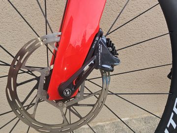 Used Trek Madone SL 6 2021 2021 Road & Gravel, Red — image 3 of 8