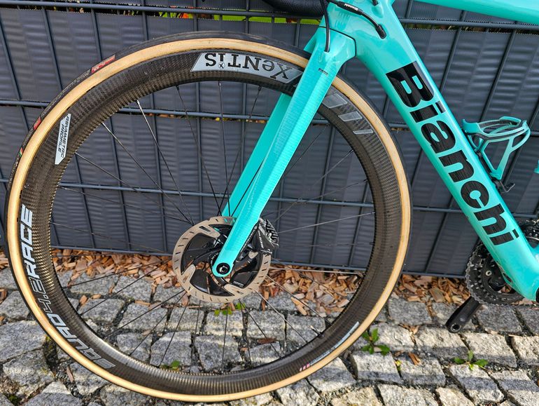 Used Bianchi Sprint 2023 Disc 105 2023 Road & Gravel, Green — image 6 of 9