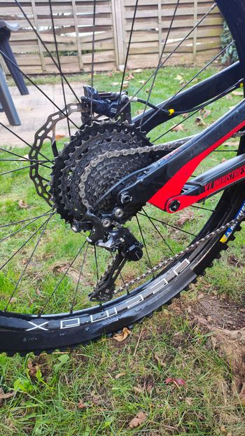 Used YT Industries Capra Shimano Deore XT 2018 Mountainbike, Red — image 6 of 6