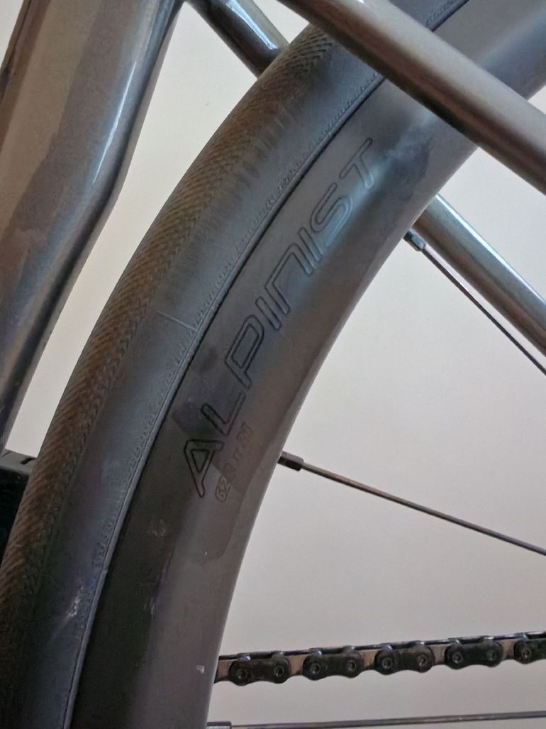 Used Specialized Tarmac SRAM Red eTap AXS 2024 Road & Gravel, Light Gray — image 8 of 8