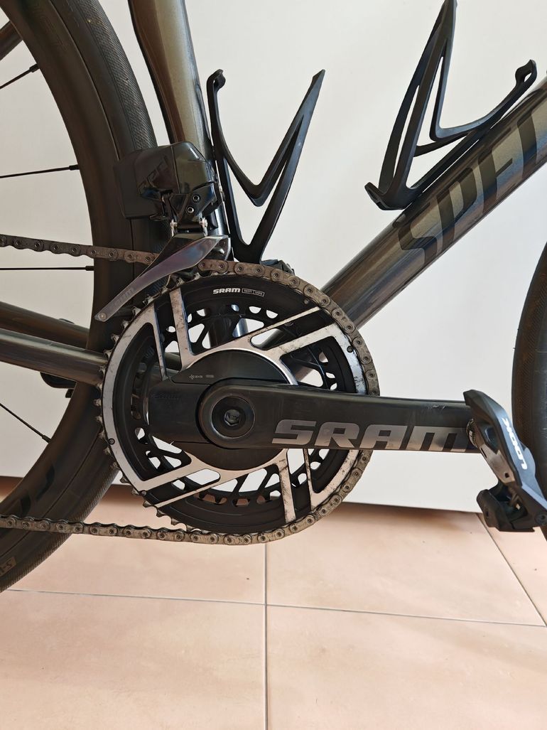 Used Specialized Tarmac SRAM Red eTap AXS 2024 Road & Gravel, Light Gray — image 4 of 8